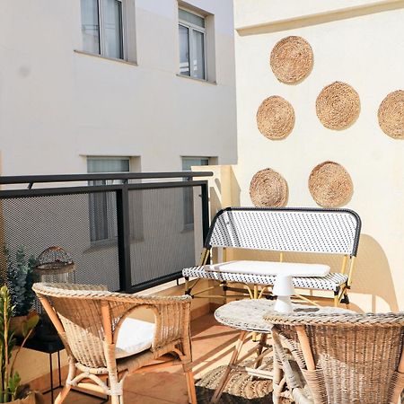 Happy Apartments Valencia Bagian luar foto