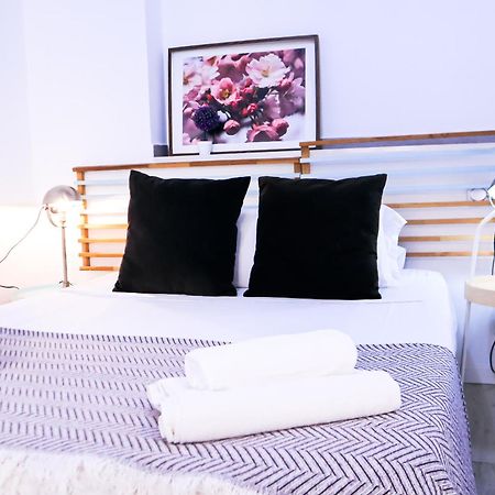 Happy Apartments Valencia Bagian luar foto