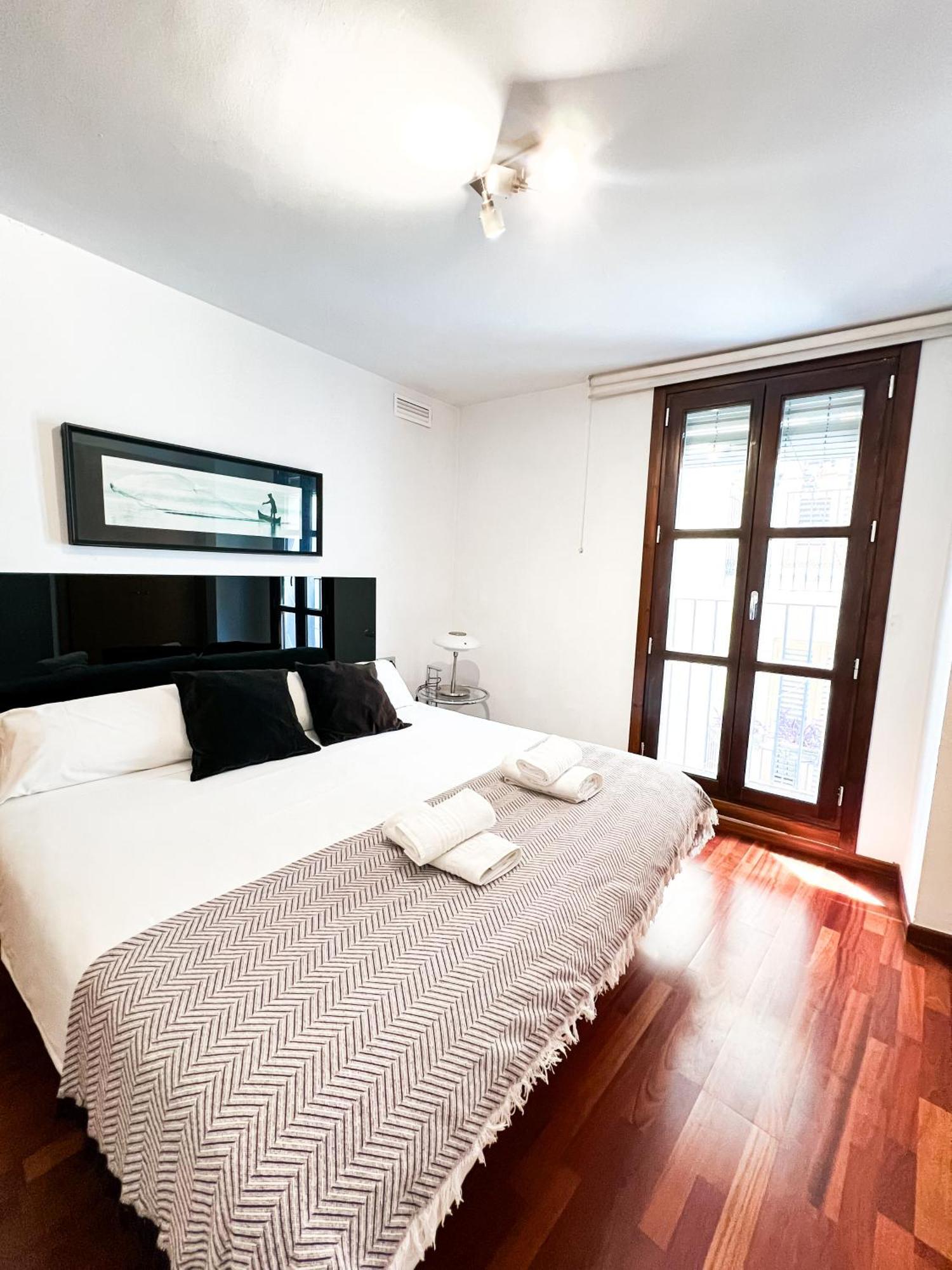 Happy Apartments Valencia Bagian luar foto
