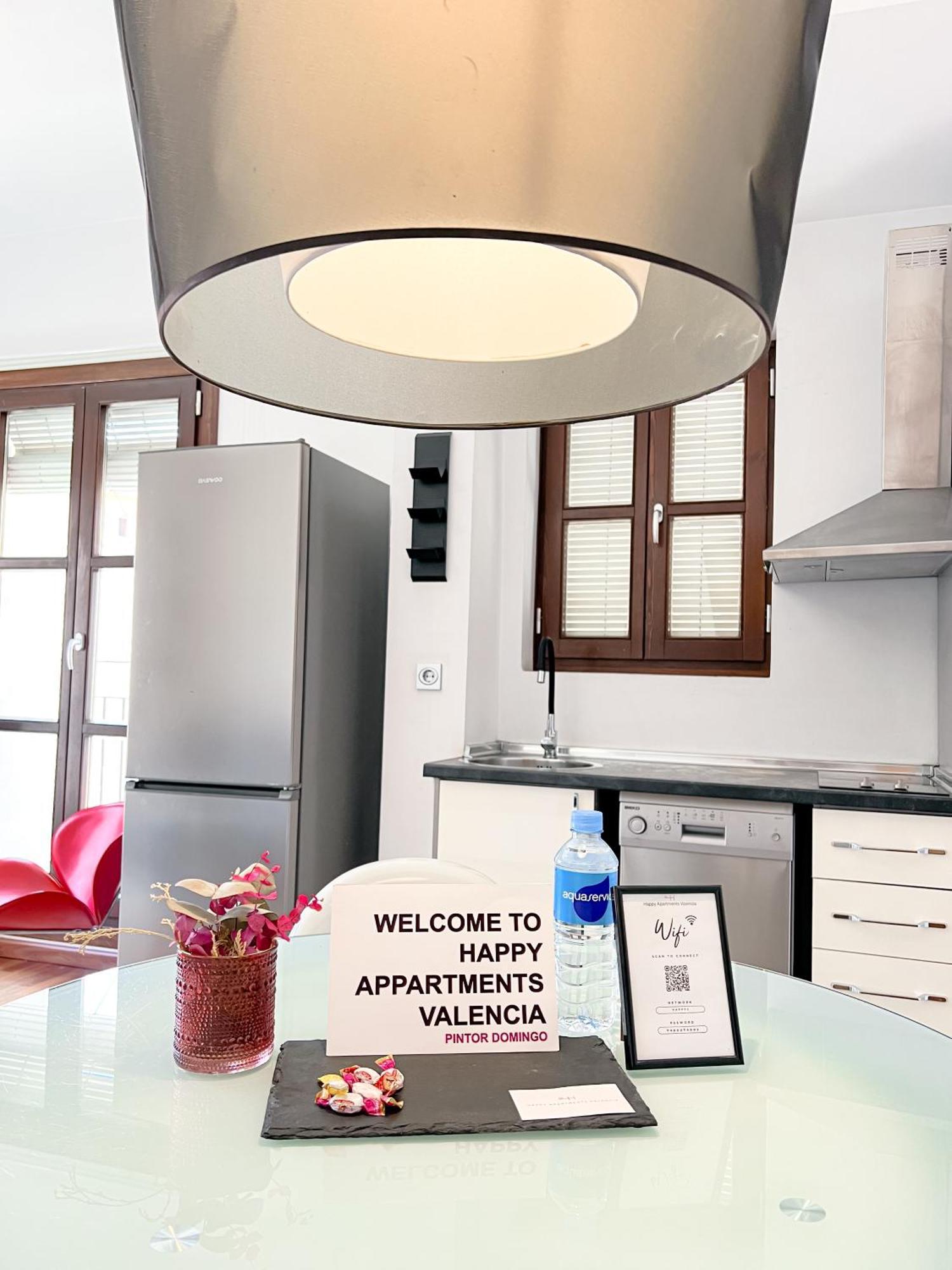 Happy Apartments Valencia Bagian luar foto
