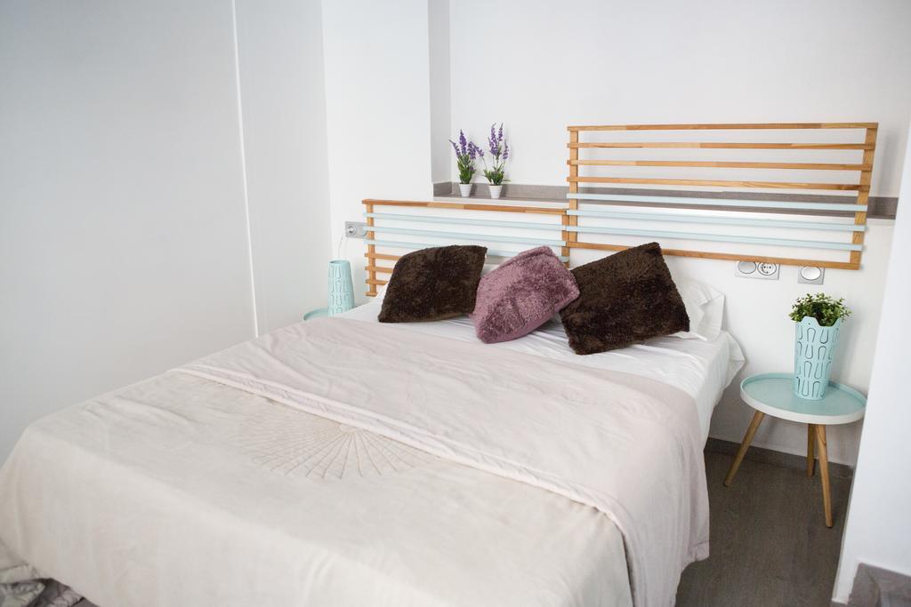 Happy Apartments Valencia Bagian luar foto